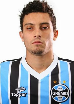 Alex Telles