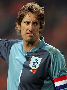 Edwin van der Sar.png